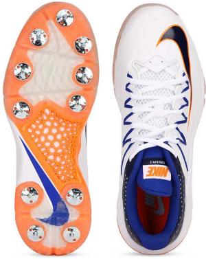 nike cricket spikes shoes online